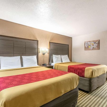 Econo Lodge Winfield Luaran gambar