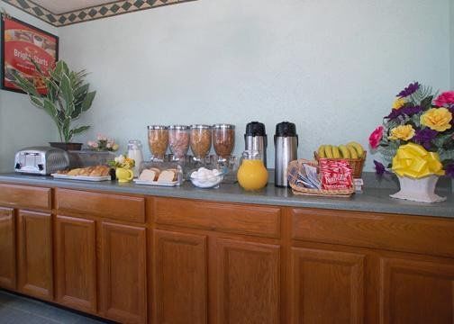 Econo Lodge Winfield Restoran gambar